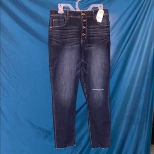 Juniors skinny button up Capri jeans